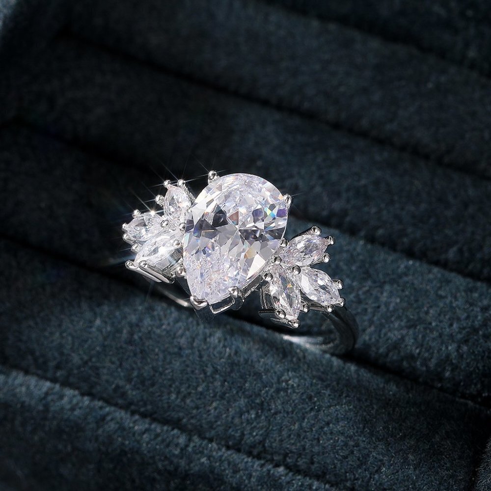 💥Beautiful Water Drop With Leaf Crystal Pure CZ Silver Pear Wedding Ring, K800 - Picture 4 of 7